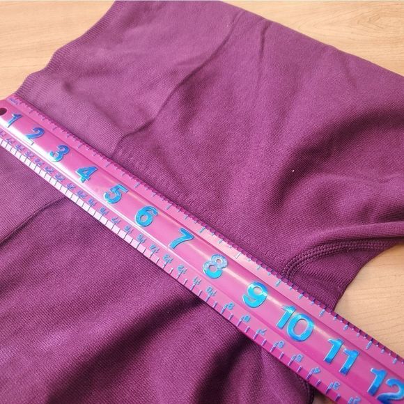Fabletics purple ruched leggings - Picture 5 of 5